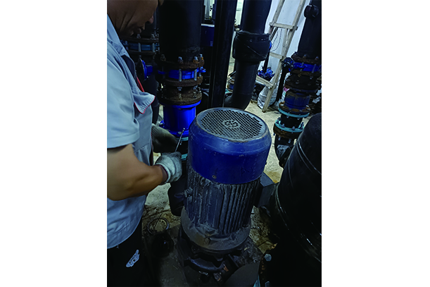 地源热泵进水维修